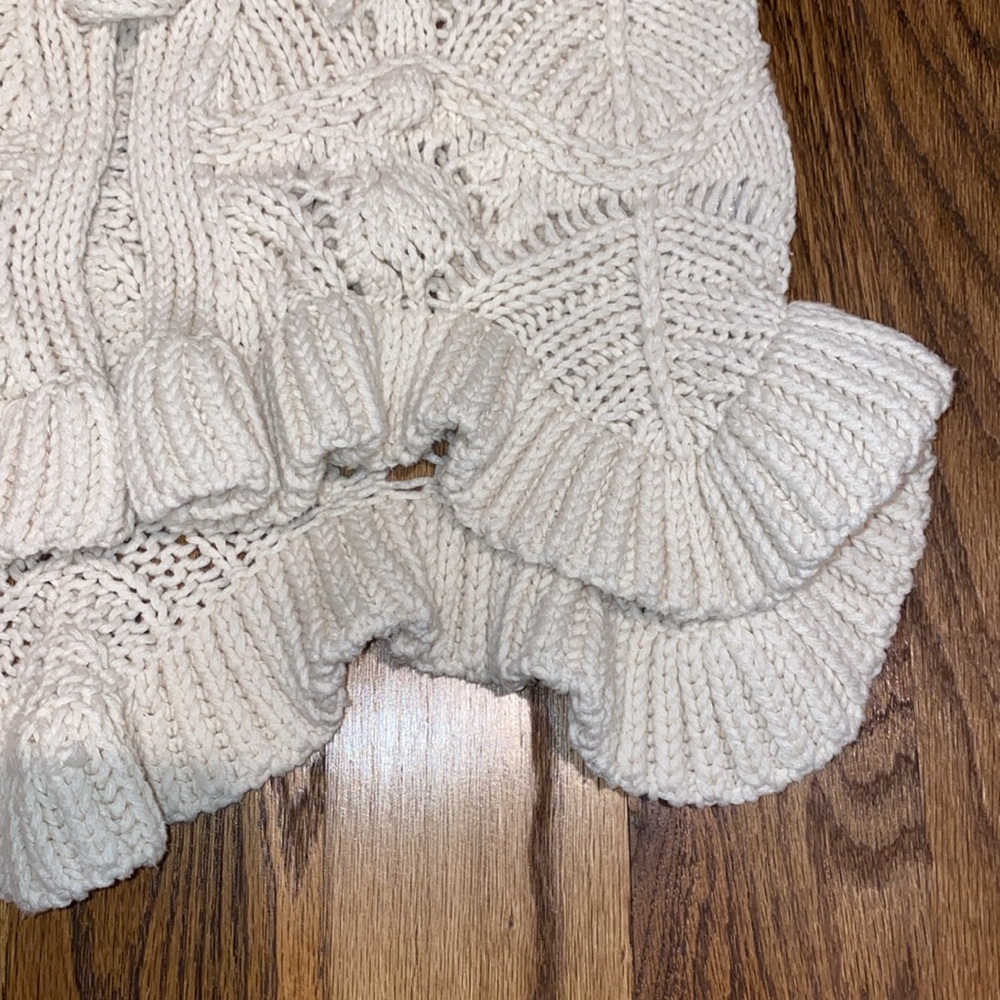 Zara - Crochet Sweater - S - Picture 4 of 7